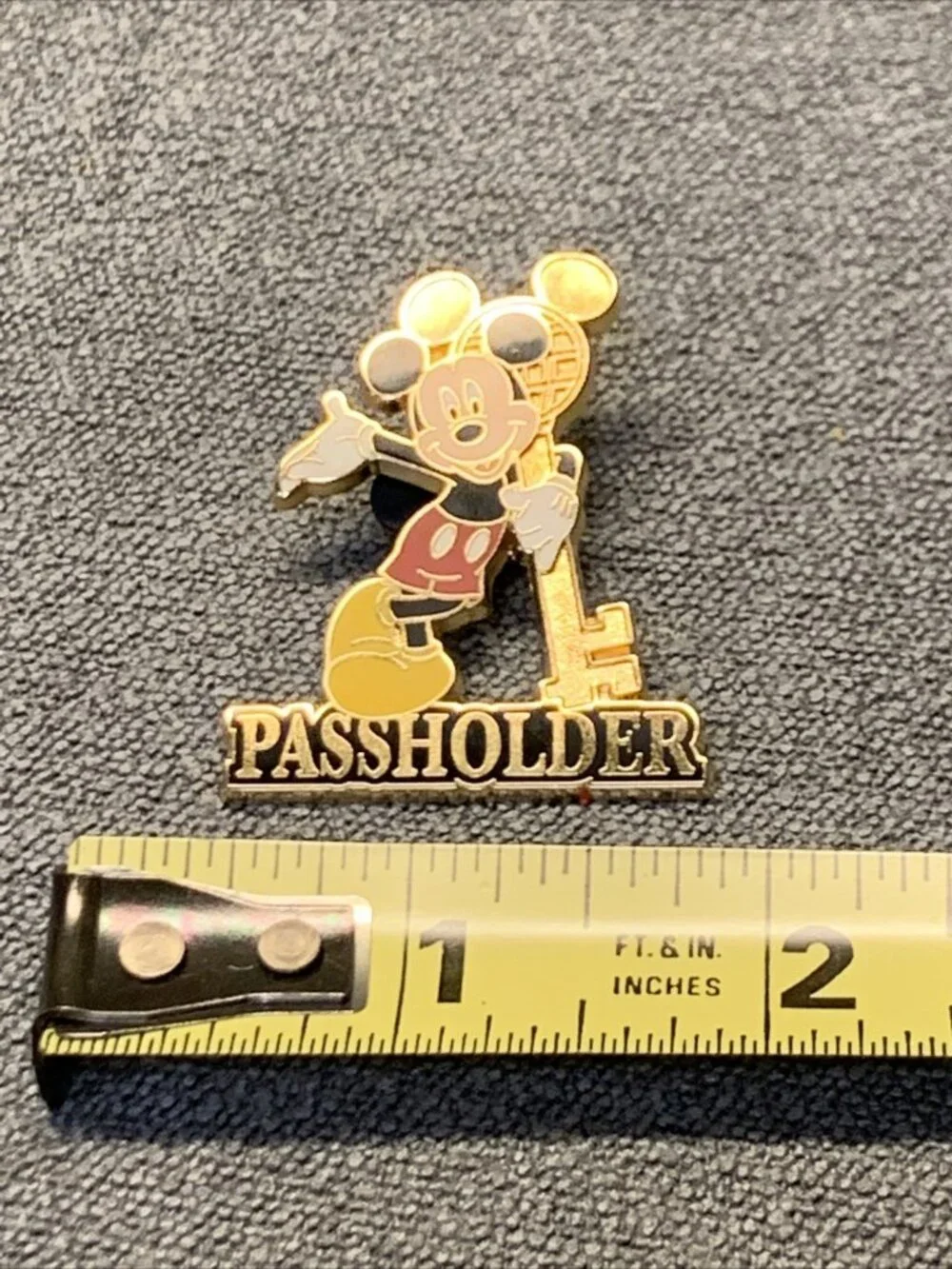 WDW Passholder 2004 Disney Trading Pin KG Mickey Mouse